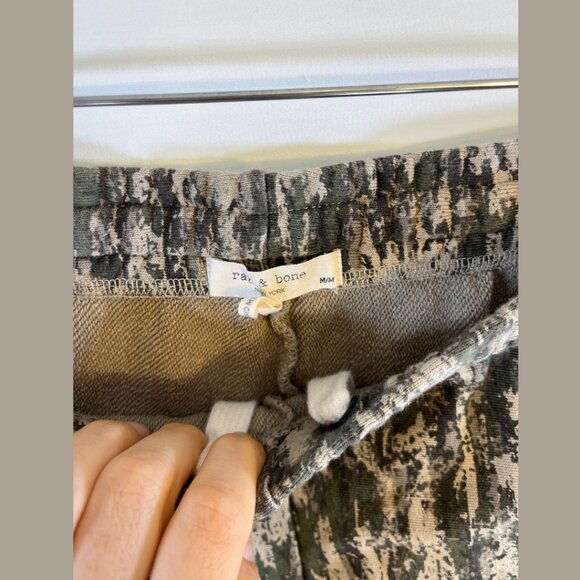 Rag and Bone Green Camo Print City Short - size M - Picture 7 of 8